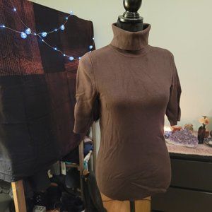 Short Sleeve Turtleneck Blouse